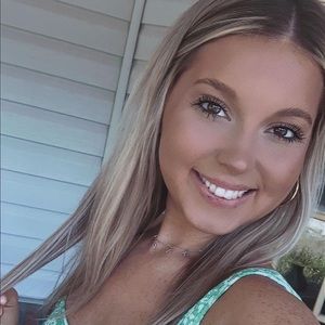 Meet your Posher, Savannah